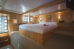 The Busman Suite - Luxury Double Bed in Yacht